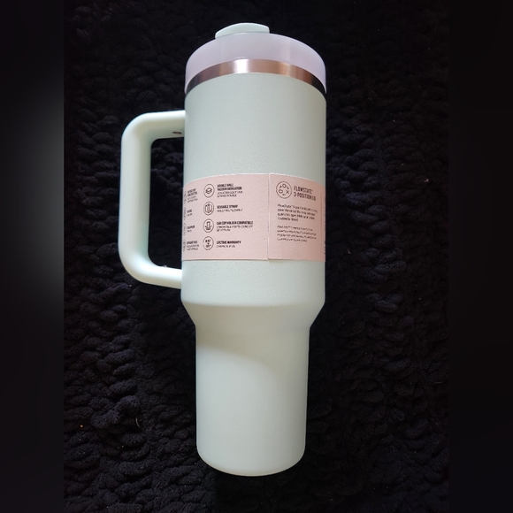 Stanley 40oz Quencher in Mint - Picture 2 of 4